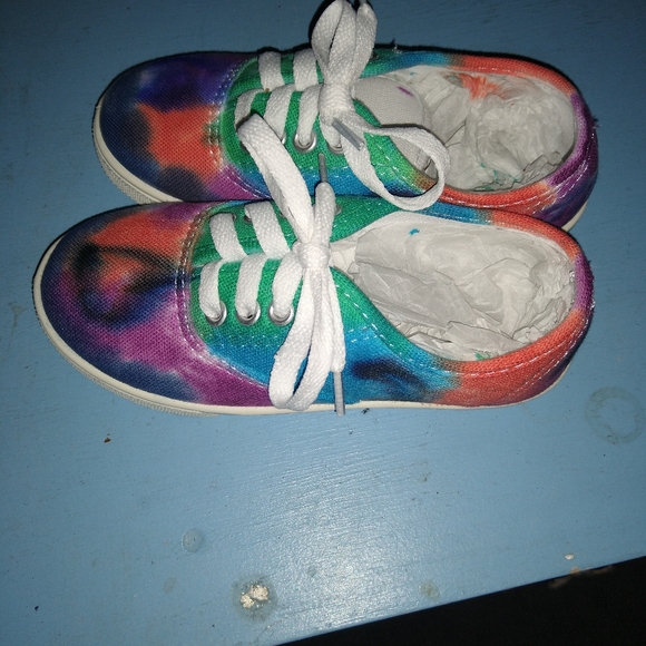 Shoes - Picture 4 of 4